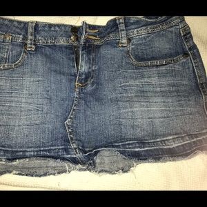 Younique sz 7 mini denim distress mini skirt